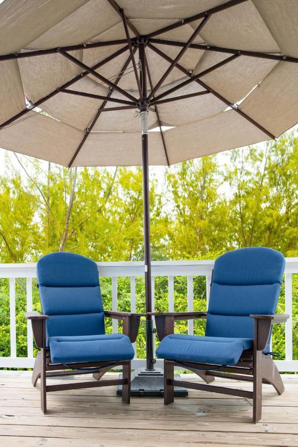 Sheer Bliss Beachview #2 Apartment George Town